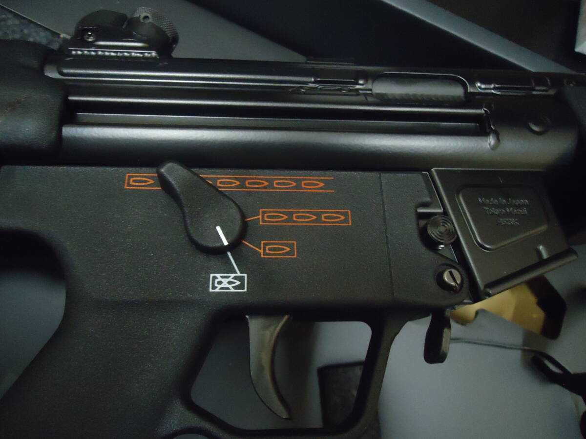 中古　状態良品　動作未確認　東京マルイ MP5 A4 18歳以上 次世代電動ガン_画像7