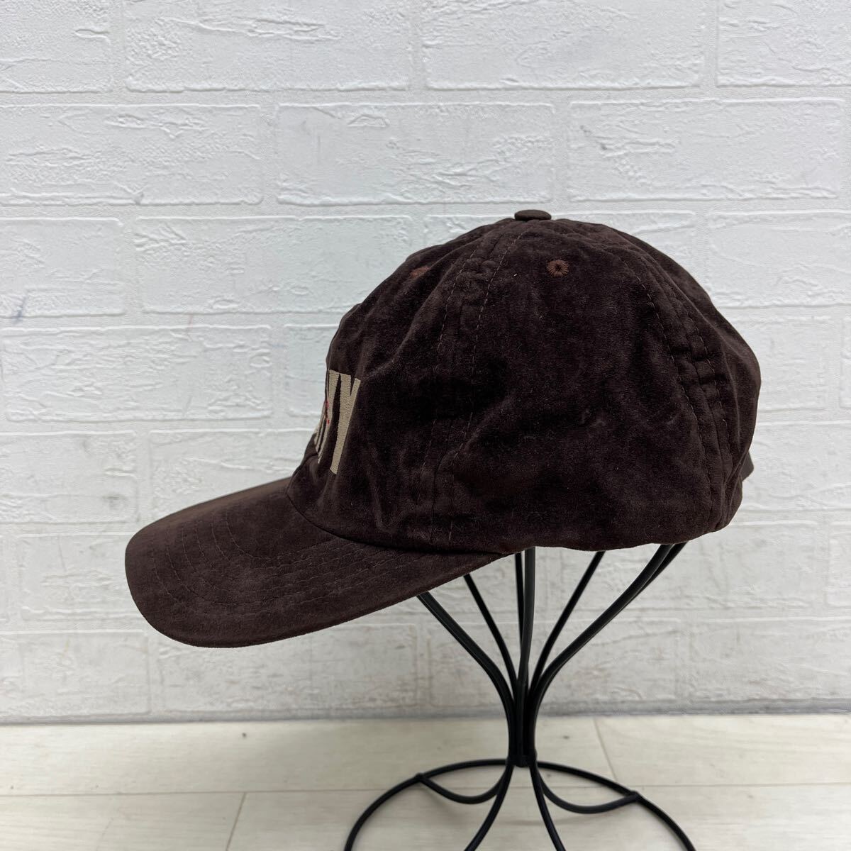 1411◎ USA製 DKNY ディーケーエヌワイ 帽子 キャップ 調整 可能 スエード リアル レザー カジュアル ブラウン メンズ_画像2