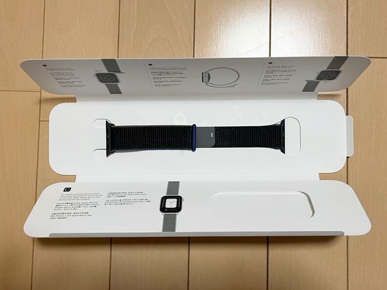 Apple Watch SE GPSモデル MYAA2FE/A スポーツループバンド 44mm スペースグレー 第１世代の画像3