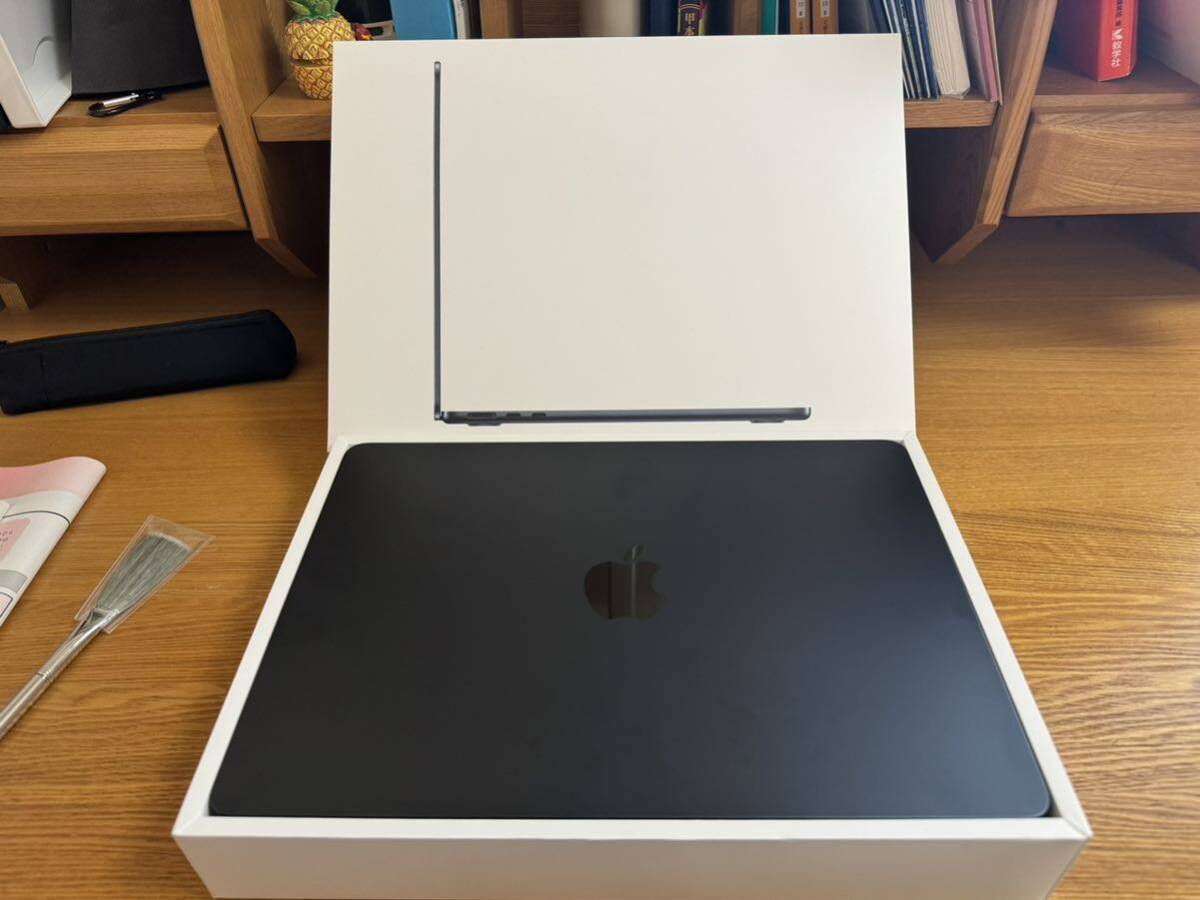 美品 Apple MacBook Air M2 13インチ USキーボード 16GB 256GB ミッドナイトの画像1