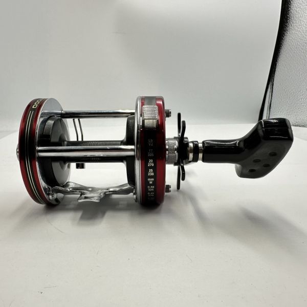 H117-H5-2668 Abu Garcia アブガルシア ambassadeur アンバサダー 7000 両軸リール ベイトリール 釣り具 タックル ※箱付き ①_画像2