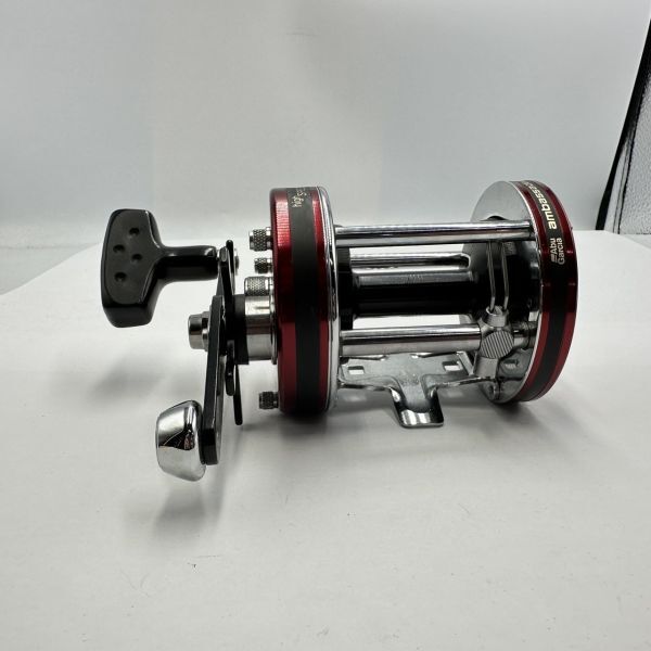 H117-H5-2668 Abu Garcia アブガルシア ambassadeur アンバサダー 7000 両軸リール ベイトリール 釣り具 タックル ※箱付き ①_画像3