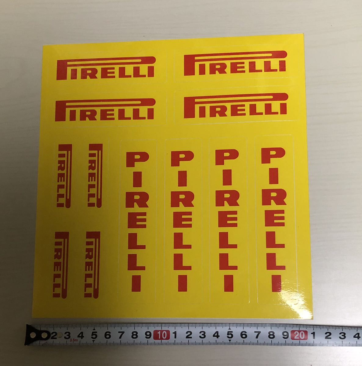 ピレリ PIRELLI ロゴ ステッカー　3種類 各4枚 1シート　未使用品_画像2