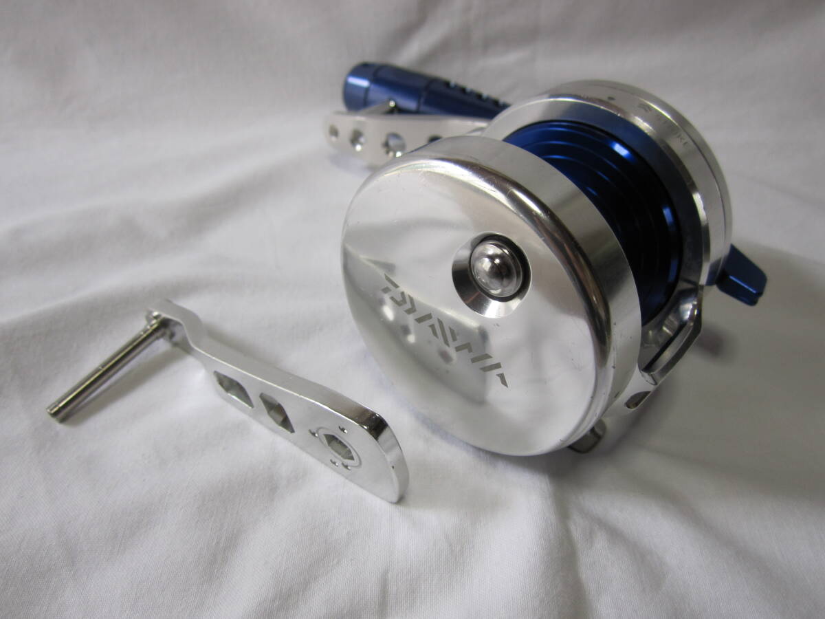 ☆ ダイワ ソルティガ LD35 2スピード CCMカスタム 美品!! 検 ☆ ダイワ ソルティガ LD35 2スピード CCMカスタム 美品!! 検