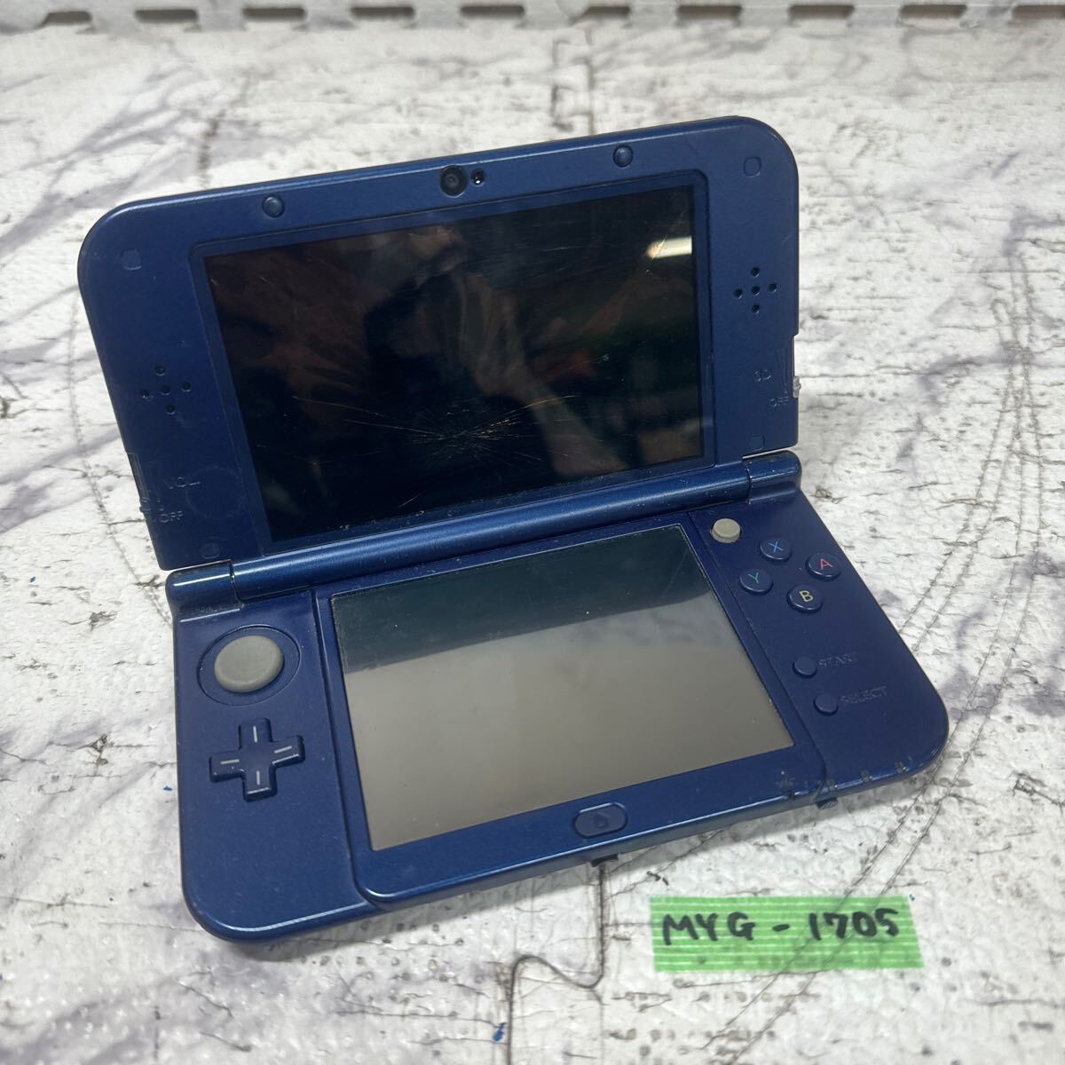 MYG-1705 激安 ゲー厶機 本体 New Nintendo 3DS LL 動作未確認 ジャンク 同梱不可_画像1