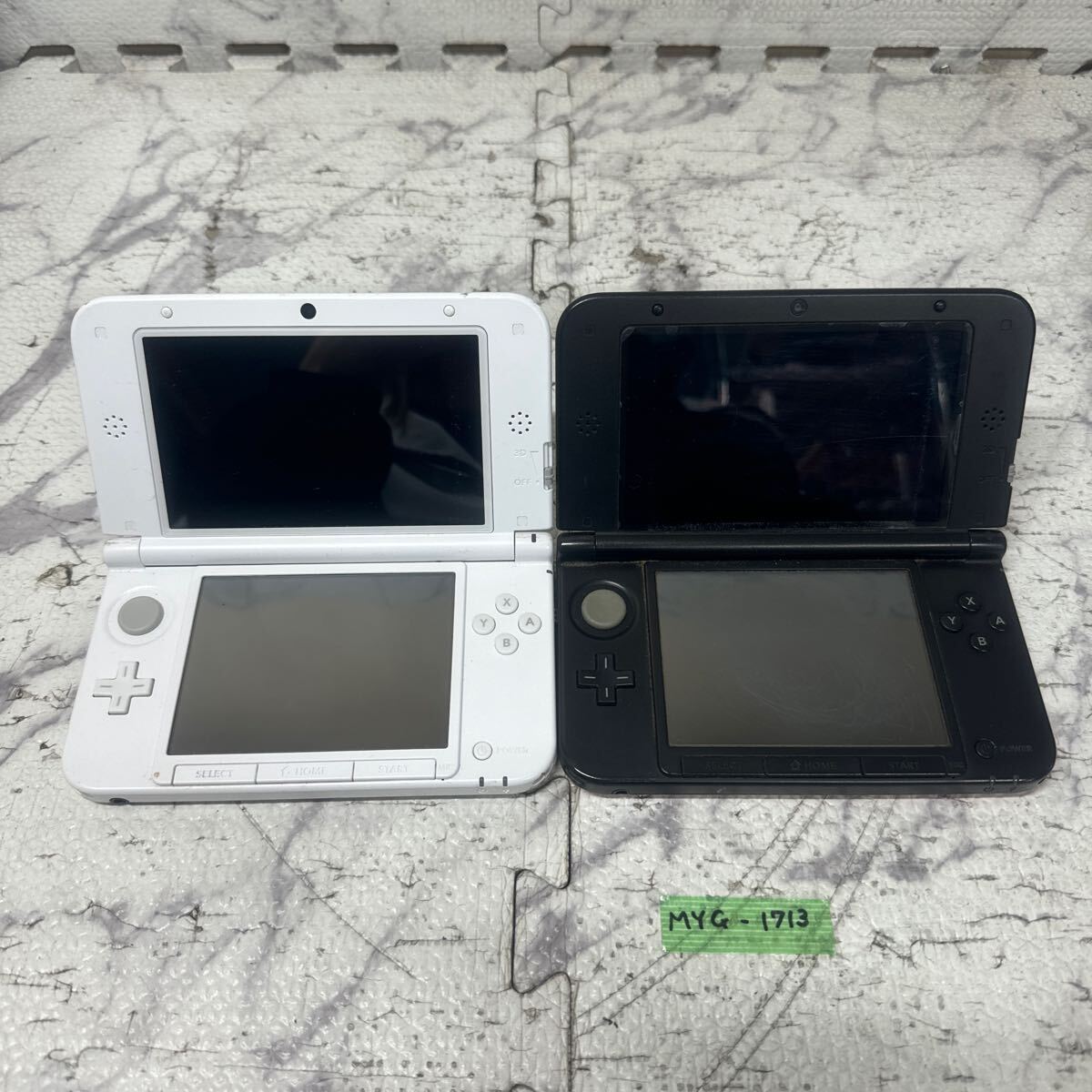 MYG-1713 激安 ゲー厶機 本体 Nintendo 3DS LL 動作未確認 2点 まとめ売り ジャンク 同梱不可の画像1