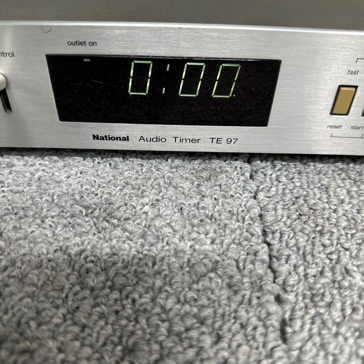 MYM5-104 激安 オーディオタイマー National TE97 Audio Timer ナショナル 通電OK 中古現状品 ※3回再出品で処分_画像2