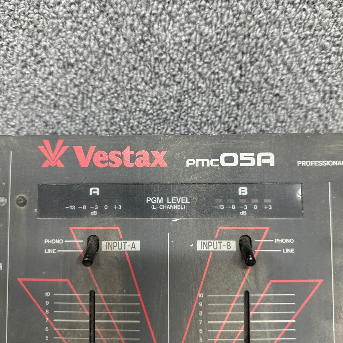 MYM5-175 激安 DJミキサー Vestax PMC05A ベスタクス 中古現状品 ※3回再出品で処分_画像2