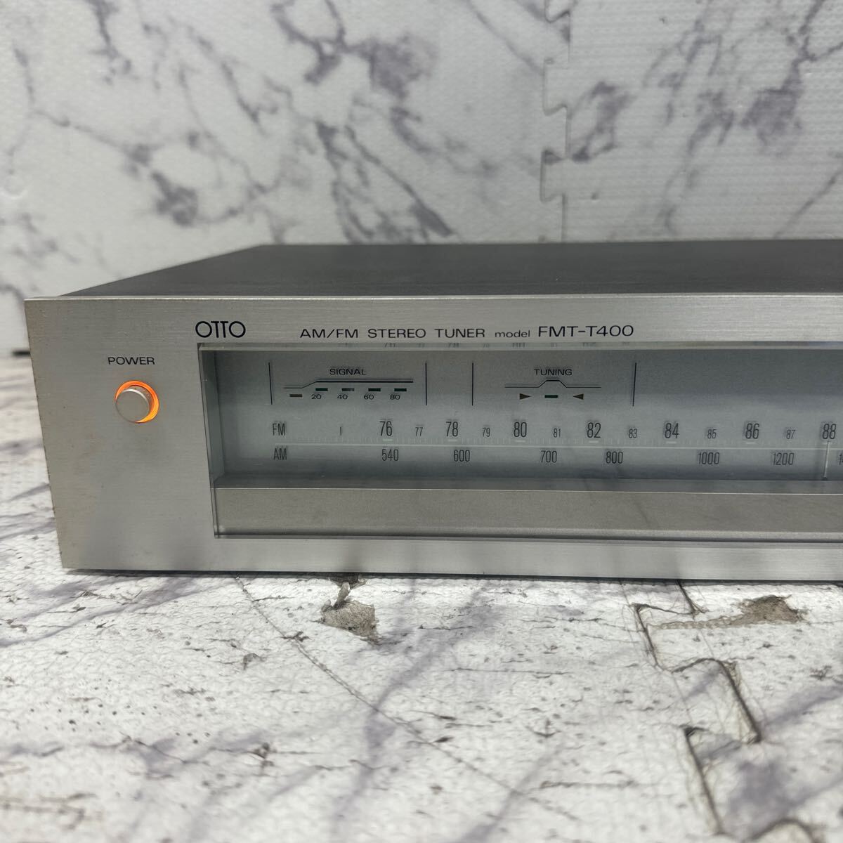 MYM5-216 激安 OTTO AM-FM STEREO TUNER FMT-T400 ステレオチューナー 通電OK 中古現状品 ※3回再出品で処分_画像2