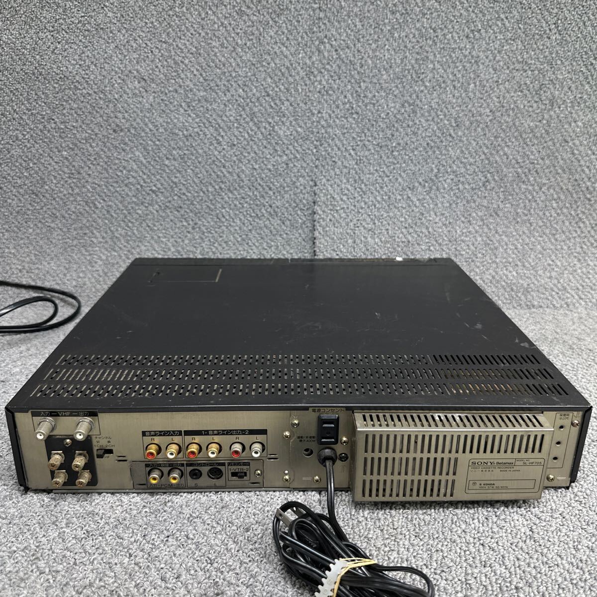 MYM5-315 激安 ビデオデッキ SONY SL-HF705 STEREO VIDEO CASSETTE RECORDER Hi-Band Betahi-fi ソニー 通電OK中古現状品※3回再出品で処分_画像4