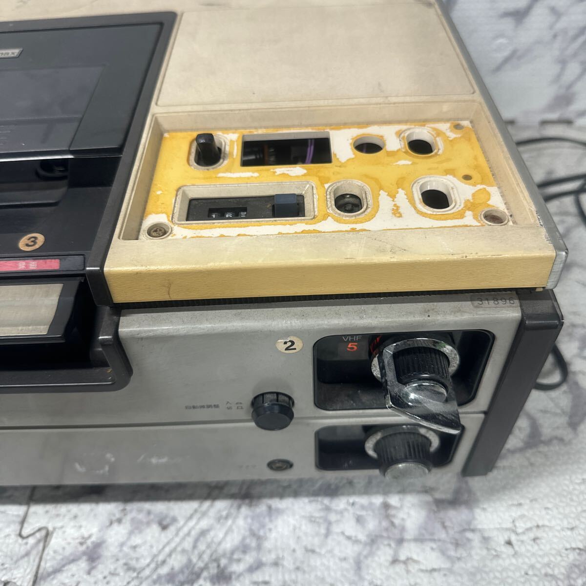 MYM5-319 激安 SONY VIDEOCASSETTE RECORDER SL-7100 ビデオカセットレコーダー 通電OK 中古現状品 ※3回再出品で処分_画像3