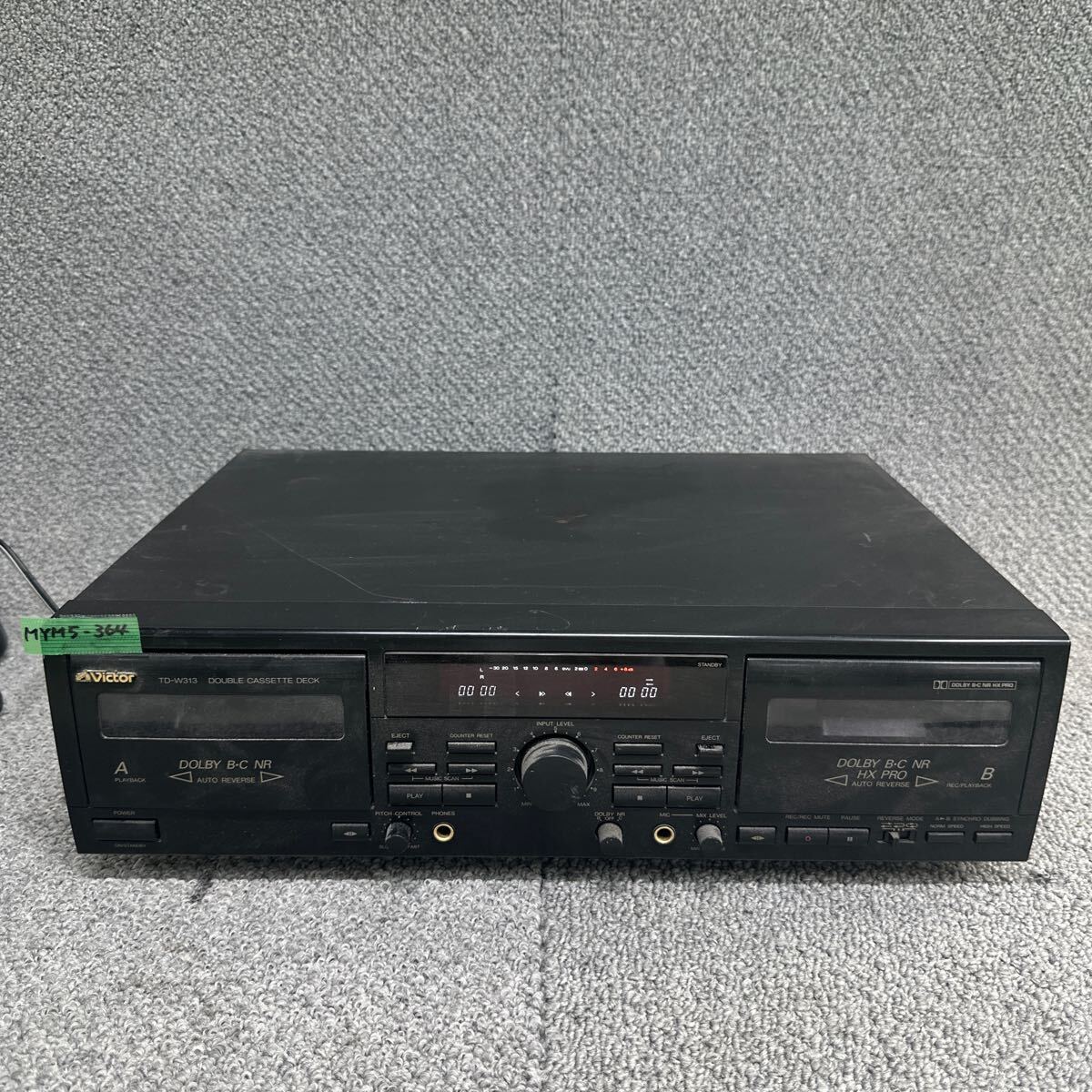 MYM5-364 激安 カセットデッキ Victor TD-W313 DOUBLE CASSETTE DECK ビクター 通電OK 中古現状品 ※3回再出品で処分_画像1