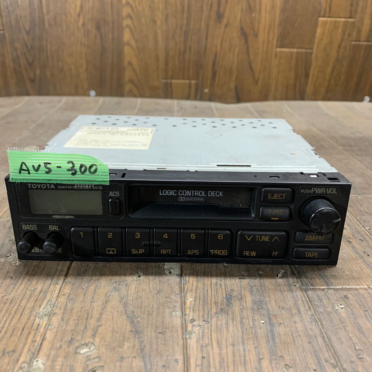 AV5-300 激安 カーステレオ TOYOTA トヨタ 86120-20870 FUJITSUTEN CE-8970TLIB 6605181 カセット FM/AM テープデッキ 通電未確認 ジャンク_画像1