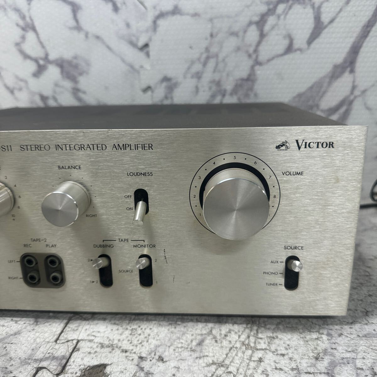 MYM5-492 激安 Victor STEREO INTEGRATED AMPLIFIER JA-S11 アンプ 通電OK 中古現状品 ※3回再出品で処分_画像3