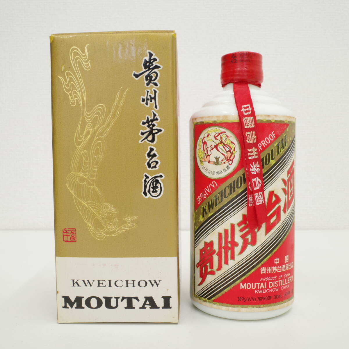 貴州茅台酒 マオタイ 天女 1995年 935g 白酒 38％ 500ml_画像1