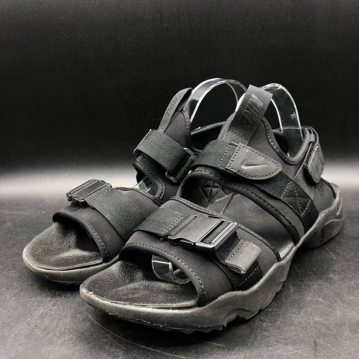 M2889 良品 NIKE ナイキ CANYON SANDAL キャニオン サンダル メンズ US9/27.0cm ブラック 黒 スポーツサンダル CI8797-001_画像1