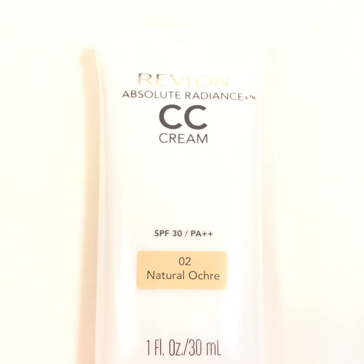 新品 ◆REVLON(レブロン) アブソルート ラディエンス＋カラーコレクタークリーム 02 NATURAL OCHRE (下地・ファンデーション)◆ CCクリーム_画像2