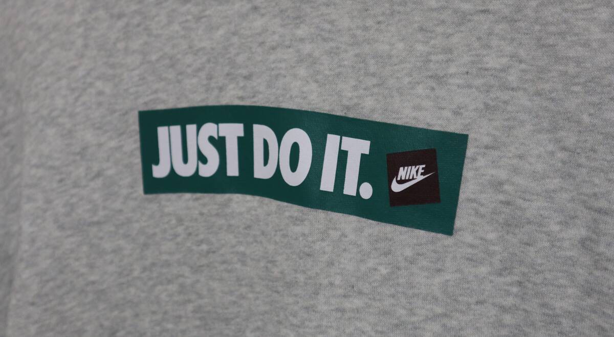 ☆NIKE JUST DO IT パーカ－☆ナイキ ジャスト ドゥ イット☆サイズM_画像2