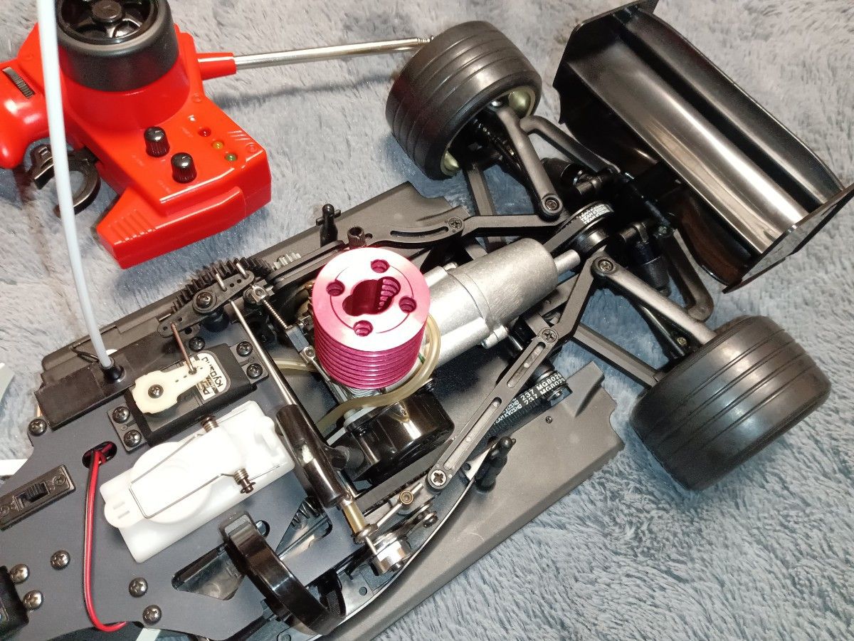 デアゴスティーニ 1/8 週刊フェラーリ Ferrari F2004 F1 RC デアゴスティーニ 1/8 週刊フェラーリ Ferrari F2004 F1 RC