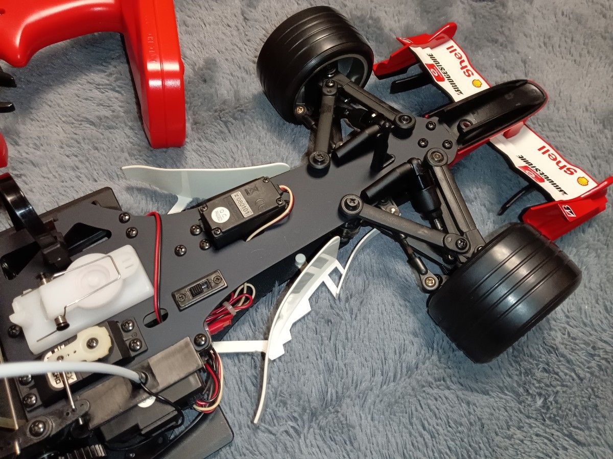 デアゴスティーニ 1/8 週刊フェラーリ Ferrari F2004 F1 RC デアゴスティーニ 1/8 週刊フェラーリ Ferrari F2004 F1 RC