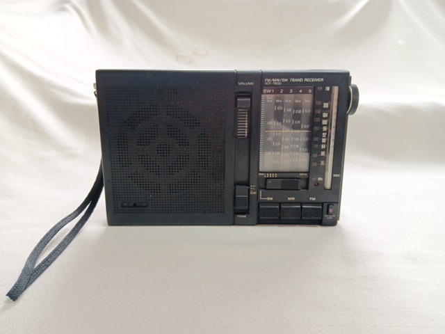 昭和レトロ　ソニートランジスタラジオ　ICF-7600　ジャンク品_画像1