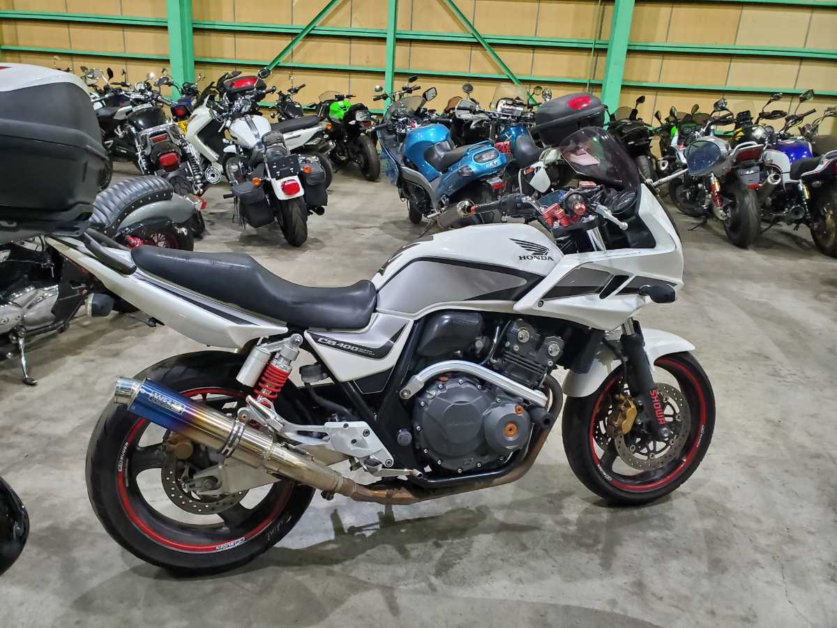 格安 NC42 CB400 CB400SF REVO レボ スーパーボルドール ボルドール 平成23年式 セル始動 46817ｋｍ の画像3