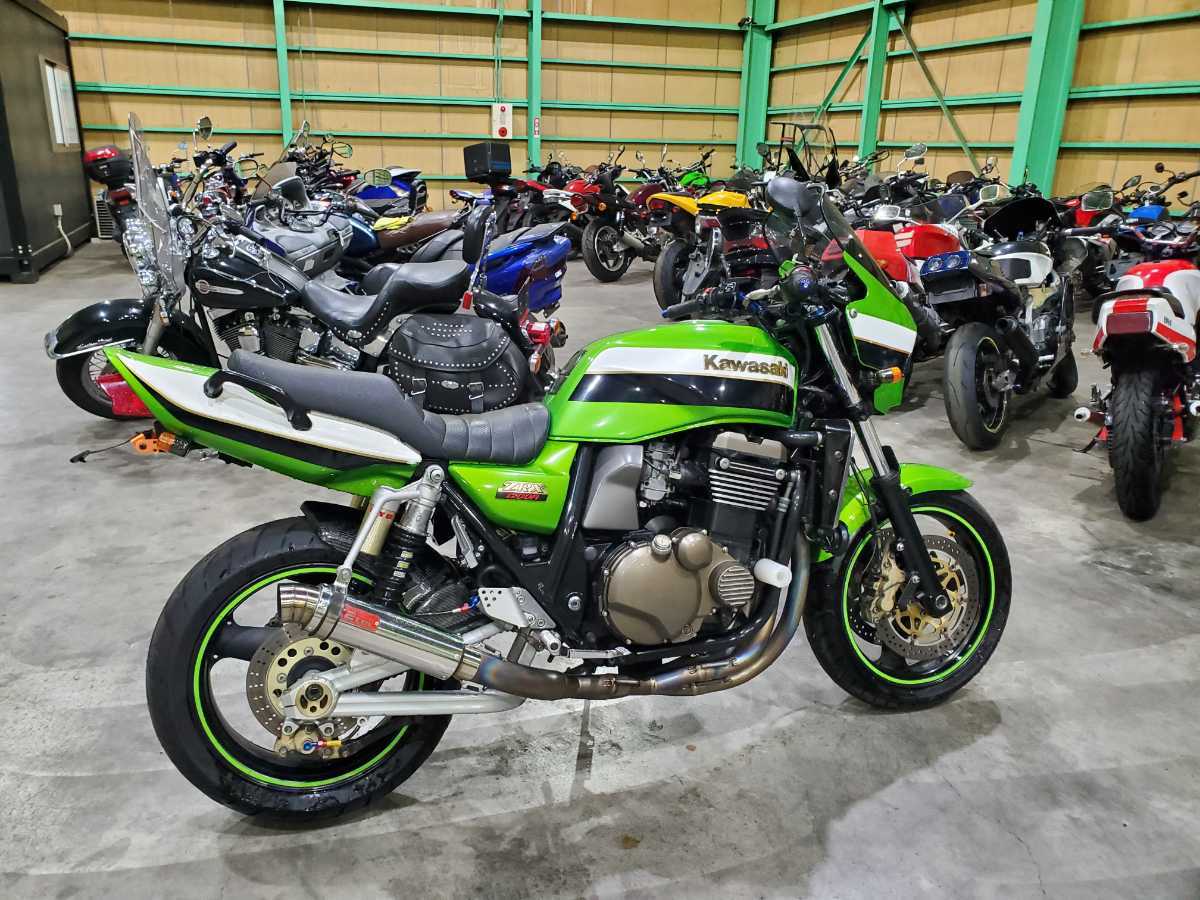 格安　ZRX1200R　ZRT20A　セル始動　87828ｋｍ　ローソン　平成16年式　ZRX1200　_画像3