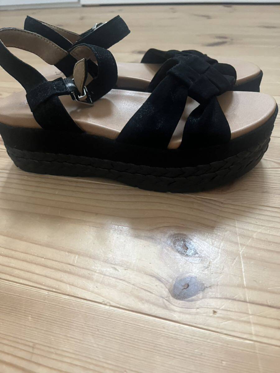 *ugg Wedge sole sandals 8 new goods 25*
