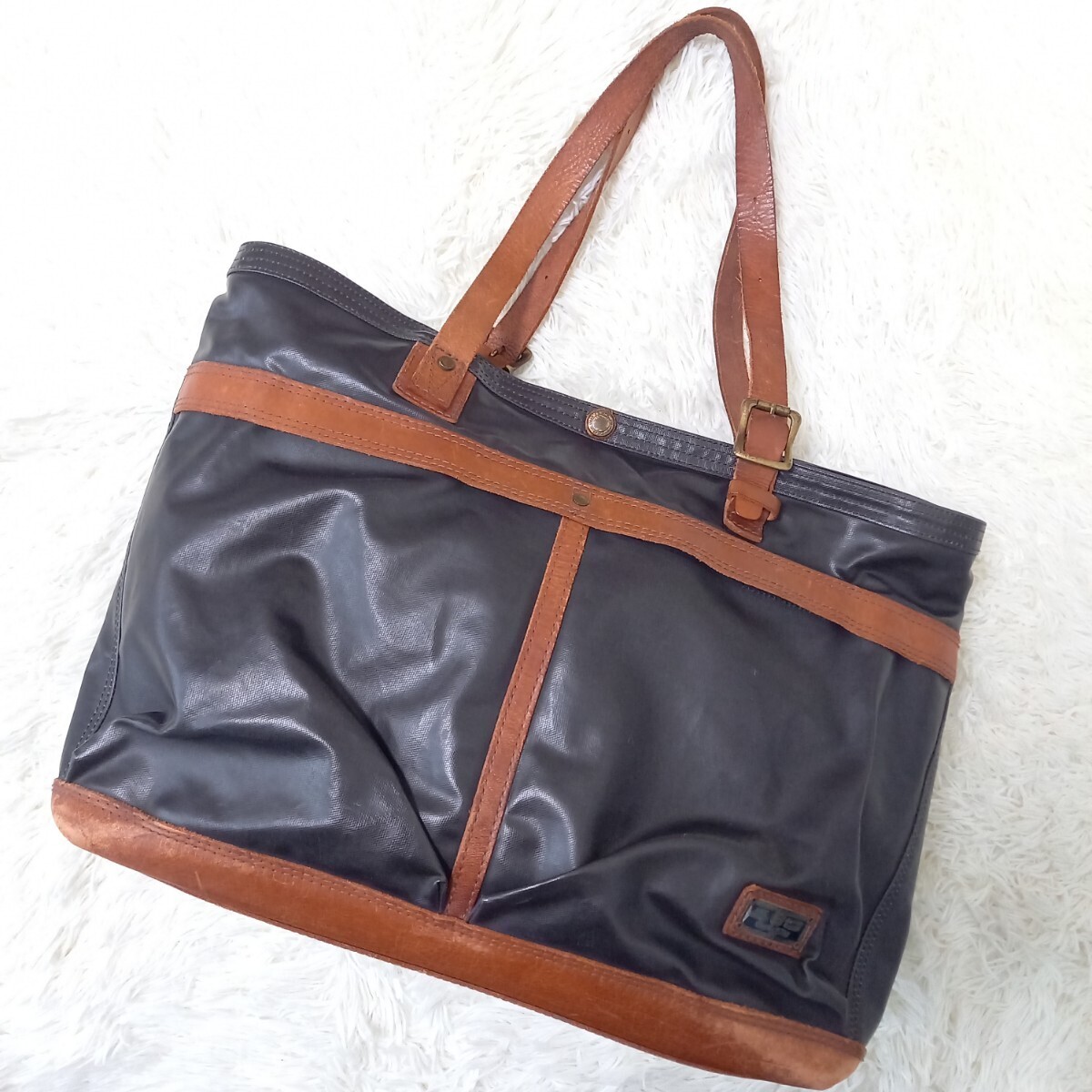 master-piece MSPC ... звезда  ...  сумка для покупок  ...  кожа  pvc  полиэтилен   кожа  ... сумка   Бостон  сумка   логотип   черный   черный 