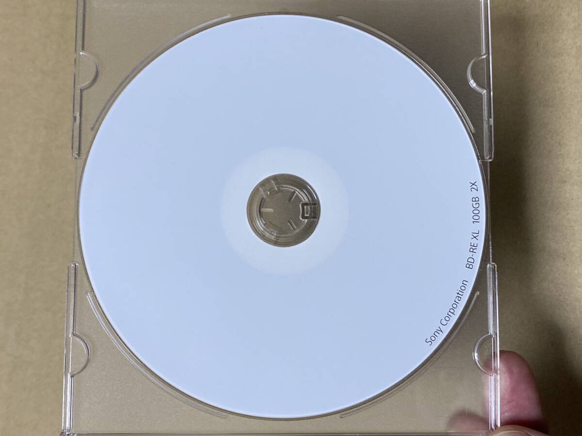新品 未使用 (ケース破損あり) バラ売り 2枚 SONY ソニー ブルーレイディスク 100GB BD-RE 繰り返し 録画用 2倍速 uz-03の画像5