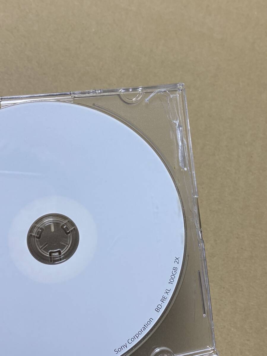 新品 未使用 (ケース破損あり) バラ売り 2枚 SONY ソニー ブルーレイディスク 100GB BD-RE 繰り返し 録画用 2倍速 uz-03の画像3