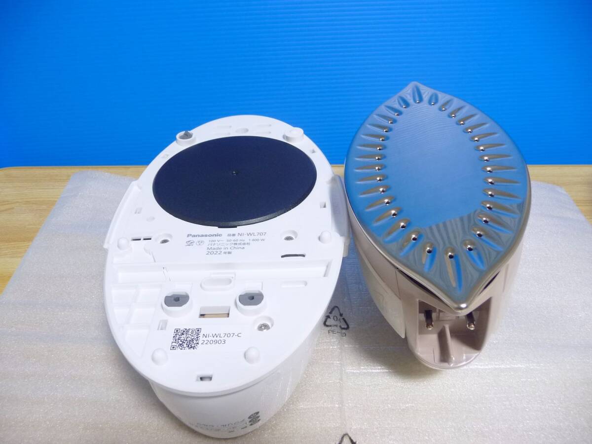 未使用展示品 Panasonic パナソニック コードレス スチーム 未使用展示品 Panasonic パナソニック コードレス スチーム