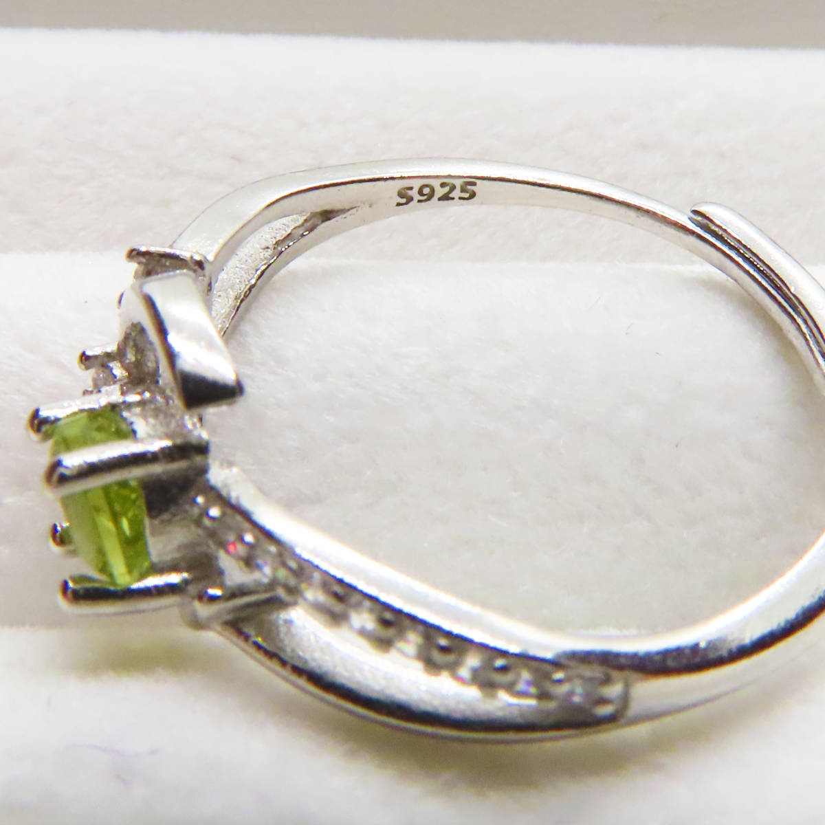 新品　ペリドット　指輪　クラウン ダイヤモンド 925 シルバー　リング　指輪　天然石　宝石 8月　誕生石 ヴィンテージ ジルコニア 月