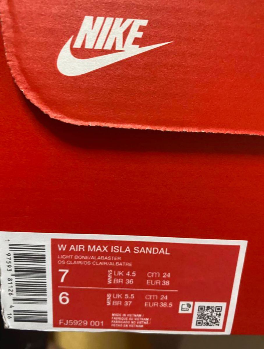 Nike WMNS Air Max Isla Sandal (24cm)