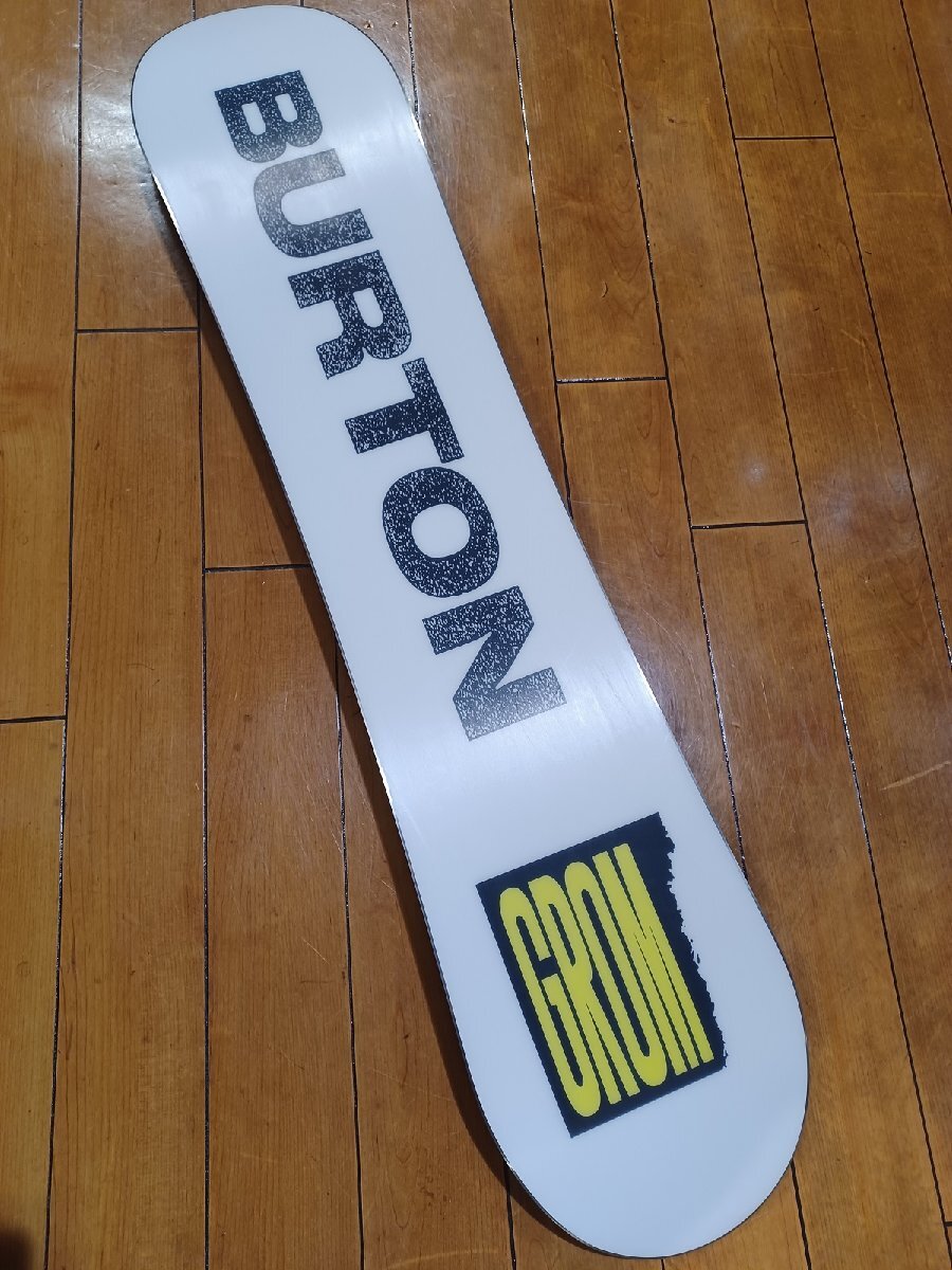 出ました！中古美品 キッズスノーボード 2024モデル BURTON GROM KETCHTP MUSTARD 110cm_画像2