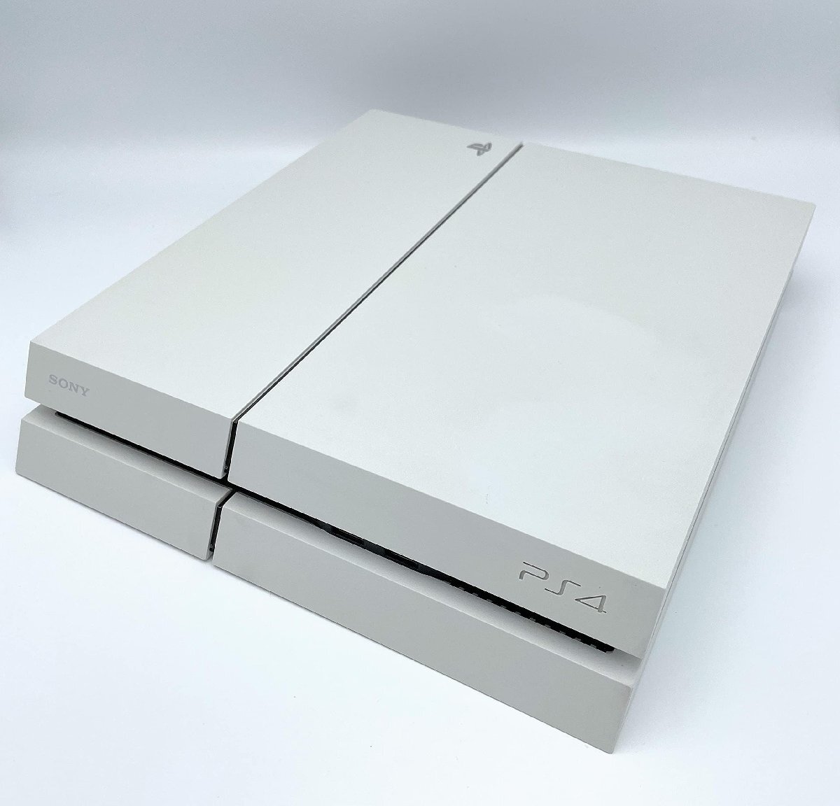 PlayStation4 グレイシャー・ホワイト 500GB (CUH1100AB02)【メーカー生産終了】_画像1