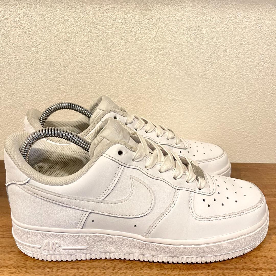 NIKE AIR FORCE 1 07 ナイキ エア フォース ワン ホワイト レディース ローカットスニーカー CW2288-111 カジュアル 24cm _画像3