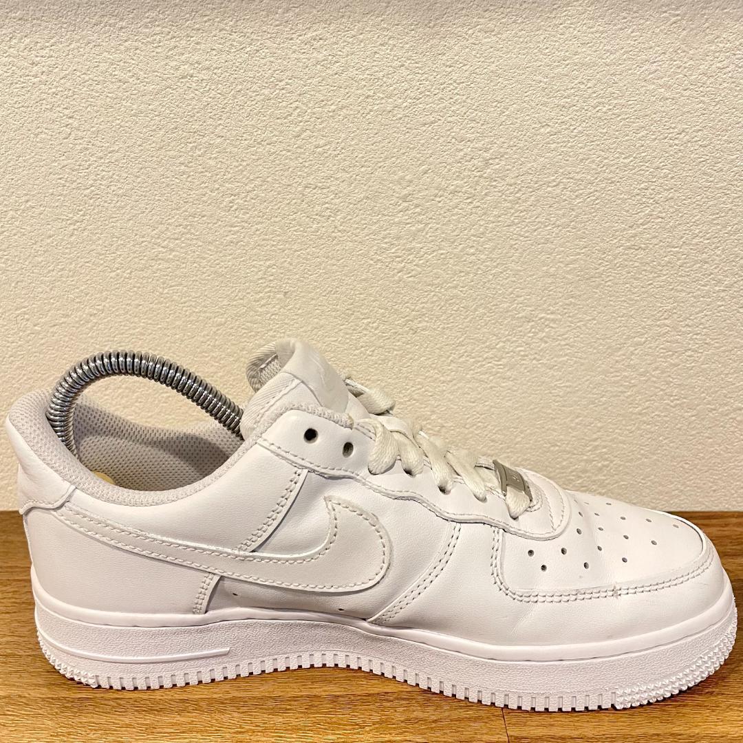 NIKE WMNS AIR FORCE 1 '07 WHITE ナイキ エア フォース ワン ホワイト レディース DD8959-100 ローカットスニーカー 24cm_画像5