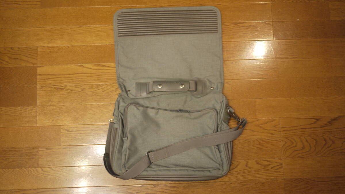 【送料無料】USED MANDARINA DUCK TANKBAG ショルダーバッグ　ビジネスバッグ 2Way グレー マンダリナダック_画像4