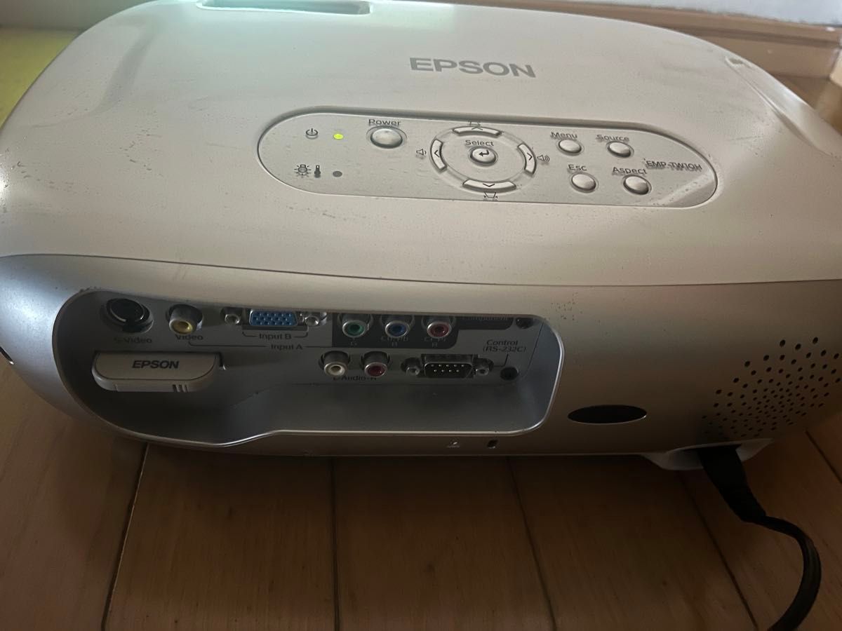 EPSON EMP-TW10　プロジェクター