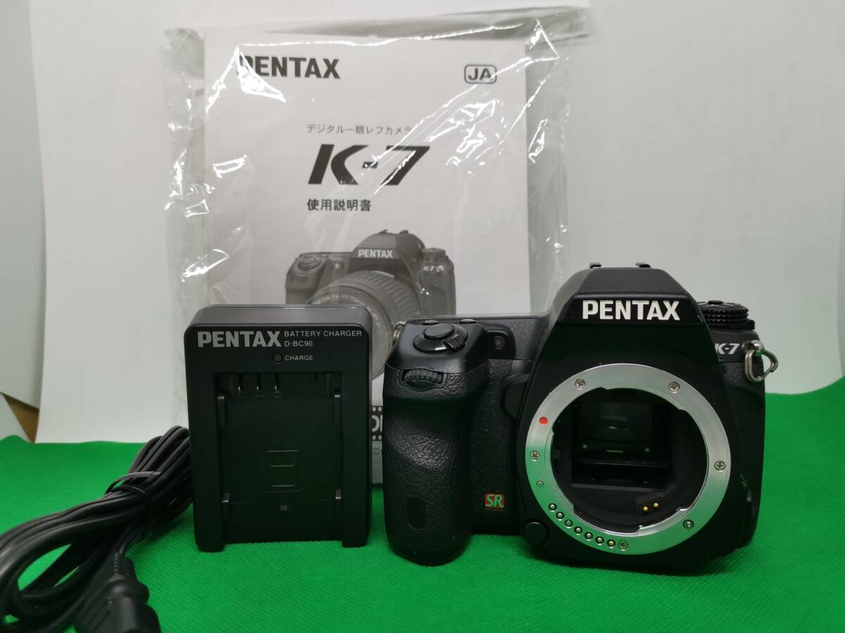 PENTAX K-7 ボディ デジタル一眼レフカメラ 通電確認済 バッテリー 付属品 ペンタックス_画像1