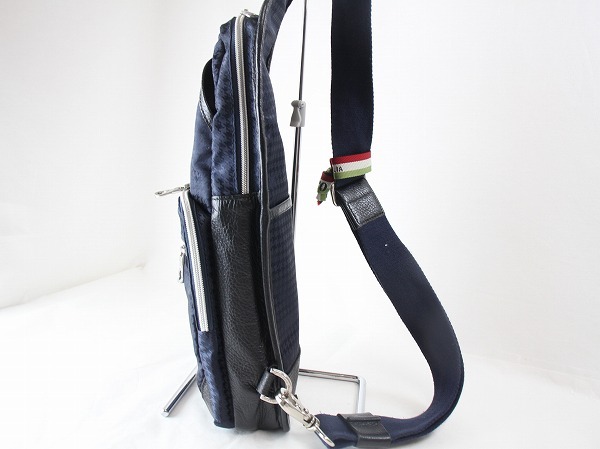 1 jpy ultimate beautiful goods Orobianco Orobianco * body bag * navy thousand bird .. pattern nylon leather Italy made 9342