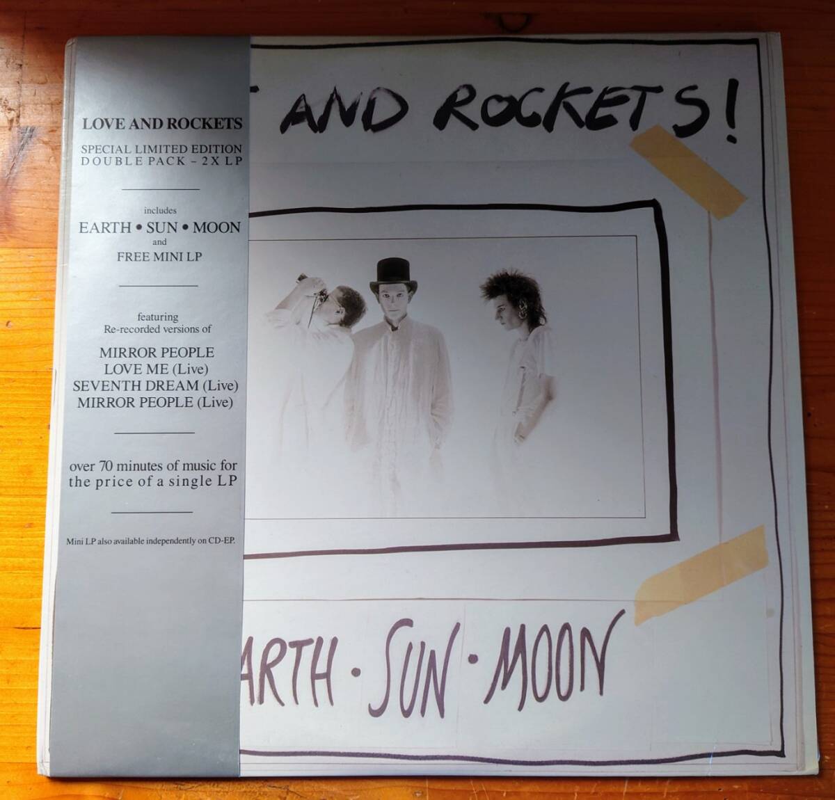 2LP Love And Rockets ラヴ・アンド・ロケッツ Earth Sun Moon/Tones On Tail トーンズ・オン・テイル/Daniel Ash ダニエル・アッシュ_画像1