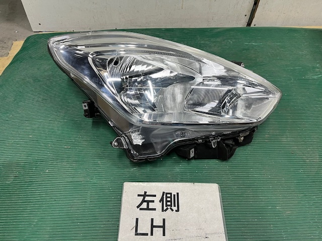 スズキ スイフト ZC83S 右ヘッドライト ヘッドランプ ハロゲン W2959 35120-52R11の画像1