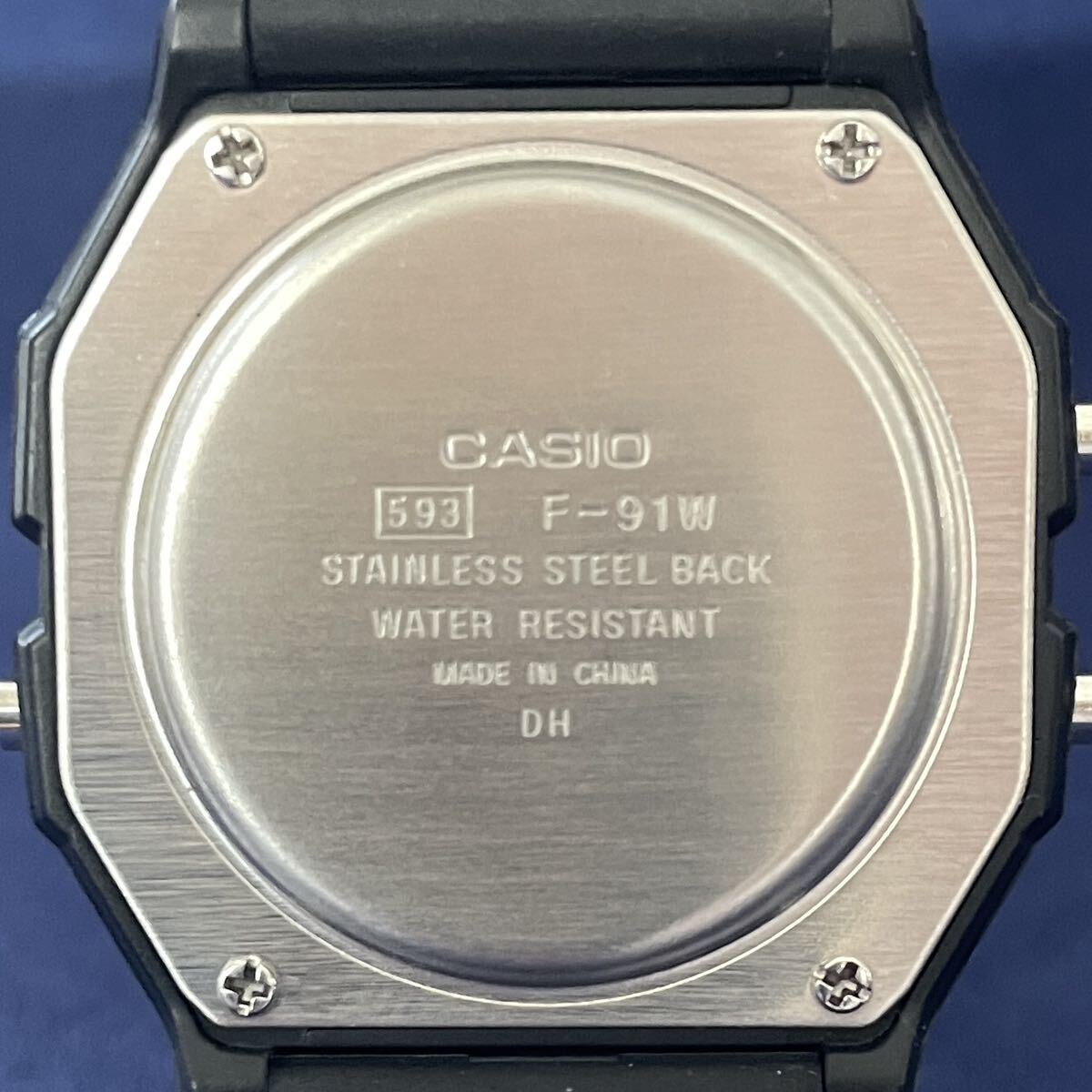 中古腕時計 CASIO カシオ チプカシ (チープカシオ) デジタル表示 カレンダー 【F-91W】ブラック クオーツ (4.24) の画像6