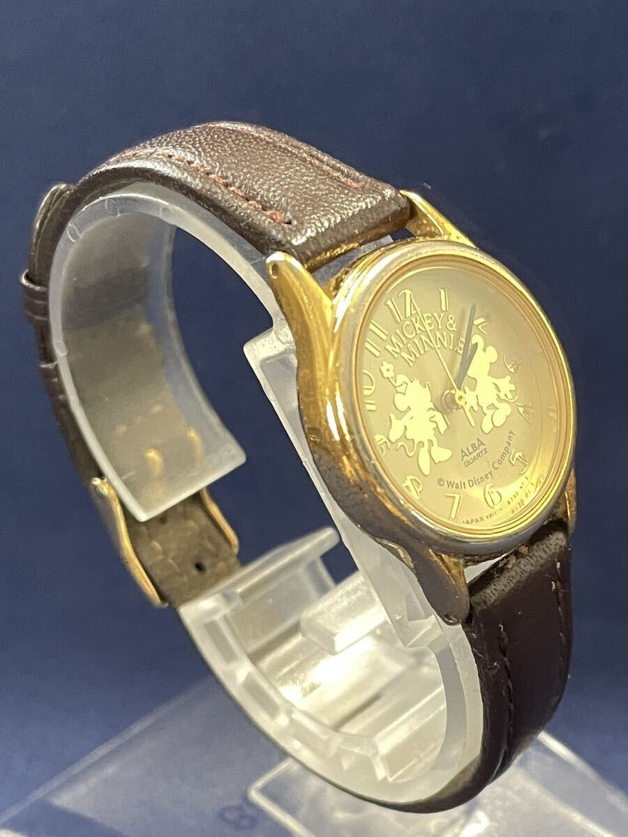 中古レディース腕時計 SEIKO ALBA 【MICKEY & MINNI】 セイコー アルバ V811-1890ヴィンテージ クォーツ (4.24)_画像2