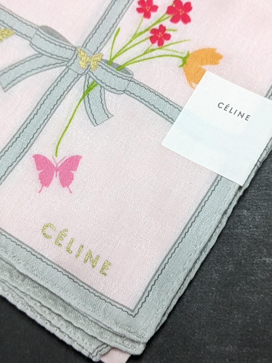 未使用品 セリーヌ CELINE 花 蝶 ピンク ハンカチ ブランドハンカチ_画像3