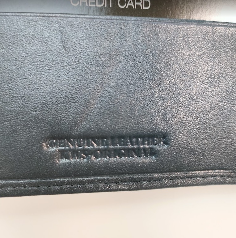 ya767【新品・未使用】2202 genuine leather kws original　本革　二つ折り財布　小銭入れ有り　札入れ有り　ダークブルー