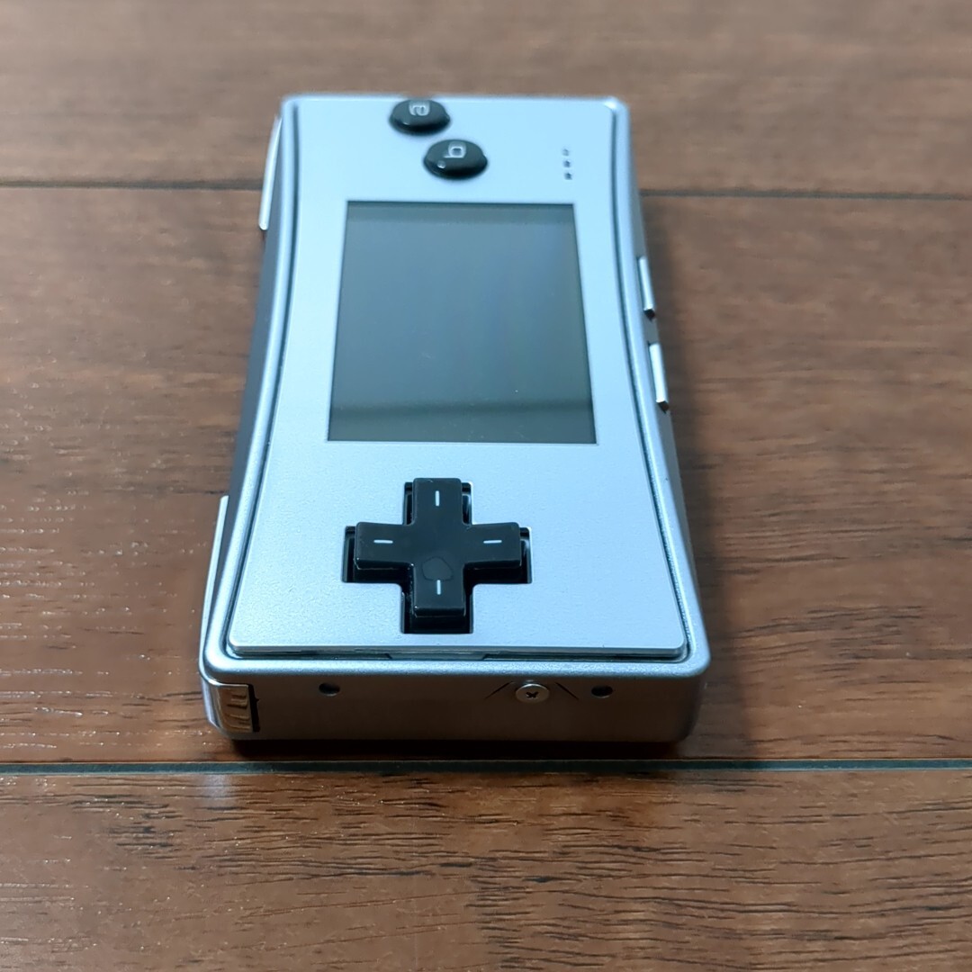 ☆動作確認済み 美品☆ 任天堂 Nintendo GAME BOY micro レトロゲーム ゲームボーイミクロ 本体 シルバー 銀_画像4