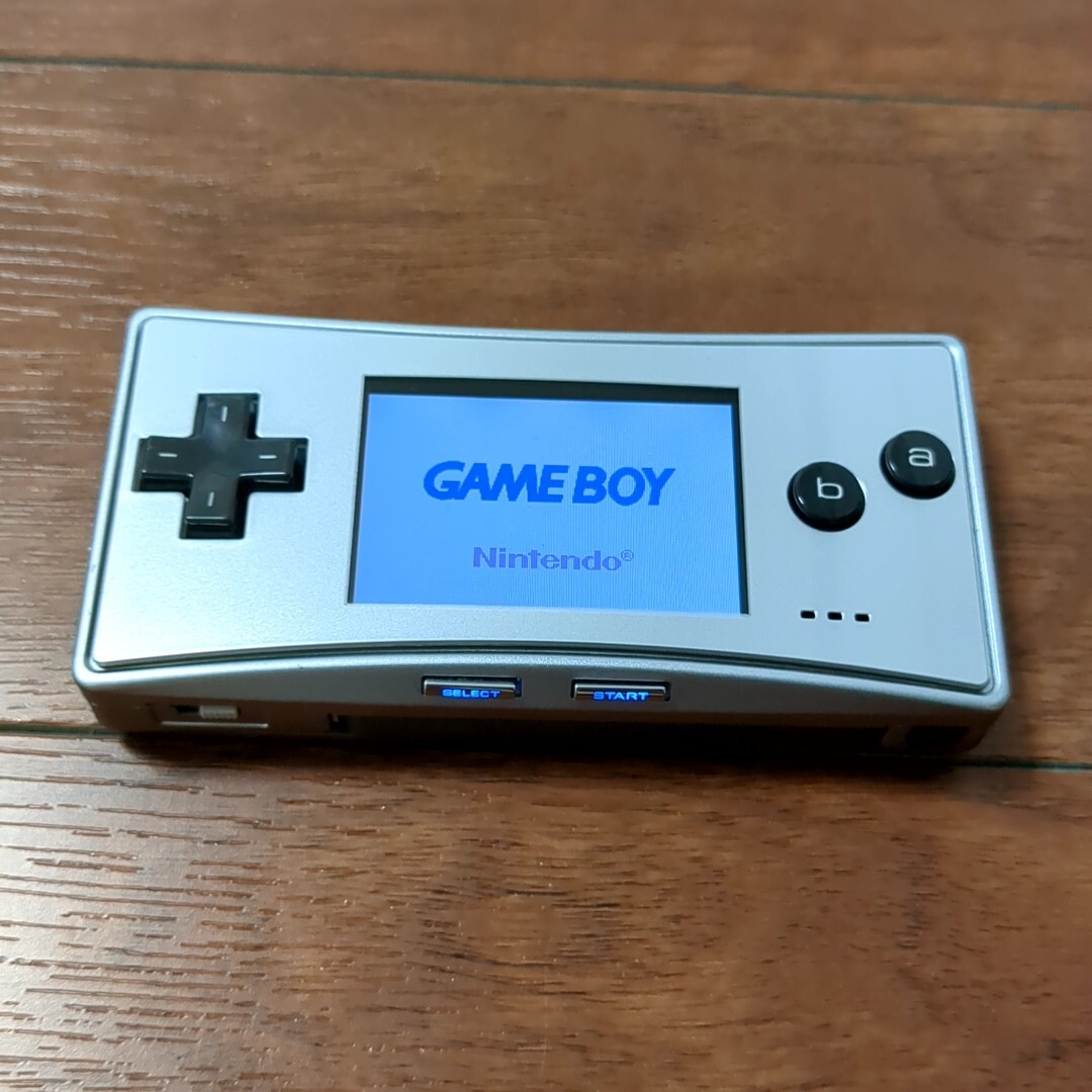 ☆動作確認済み 美品☆ 任天堂 Nintendo GAME BOY micro レトロゲーム ゲームボーイミクロ 本体 シルバー 銀_画像10